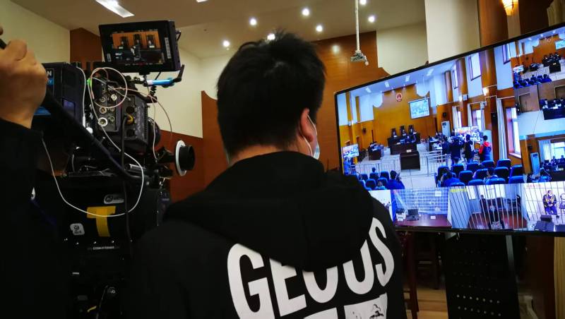 AI生成VS人工创意——四平广告片拍摄公司的技术浪漫主义实践